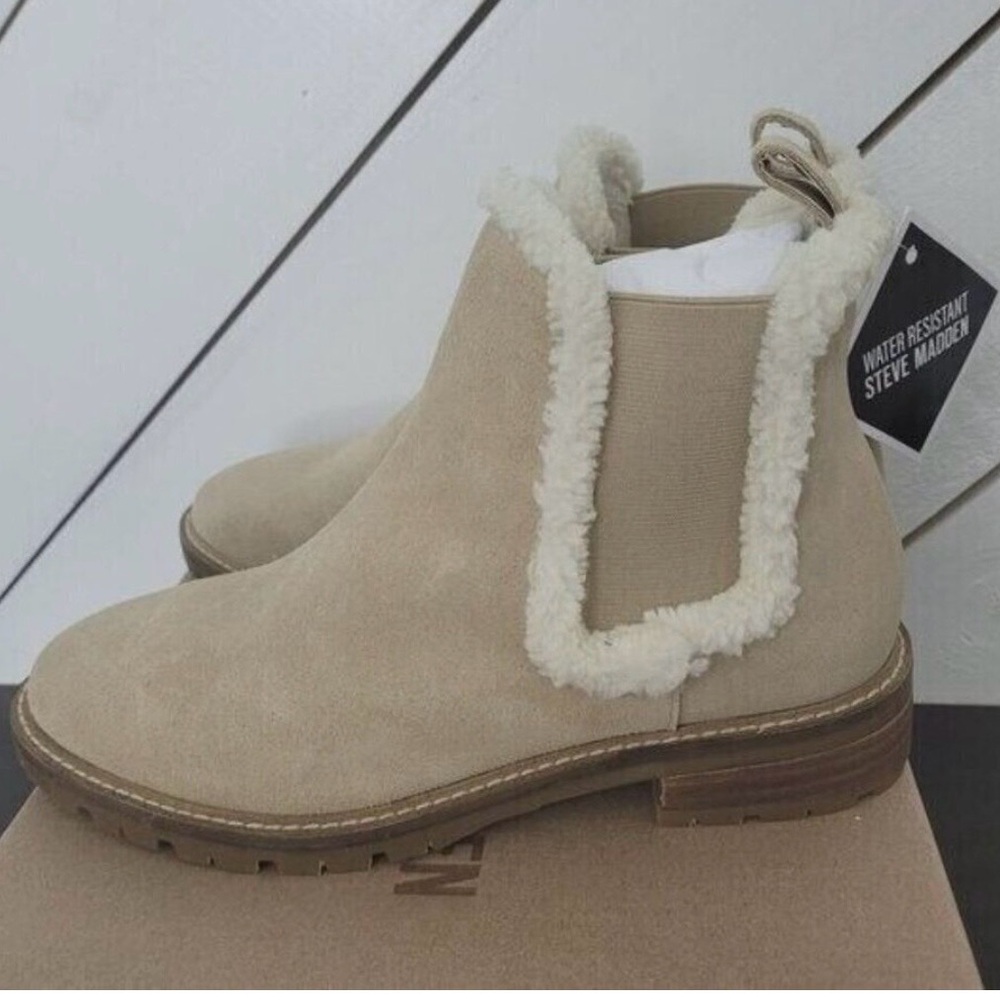 NWT Steve Madden Women's Suede Beige Winter Boots
